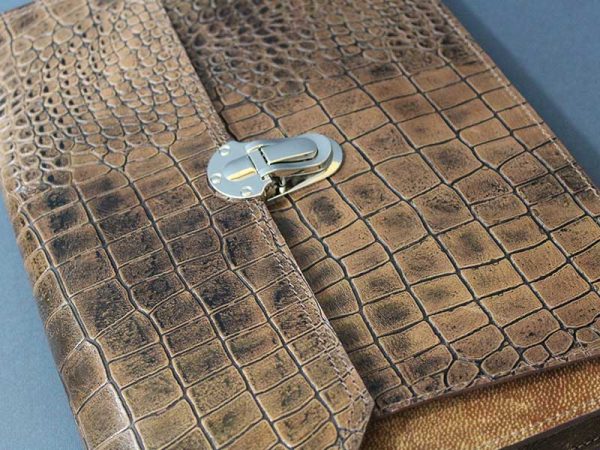 کیف-مدارک-چرمی کیف مدارک مناسب خانمها