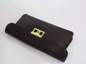 کیف-پول-دست-دوز-قهوه-ایی