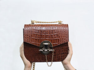 کیف-چرمی-مجلسی-و-روی-دوشی