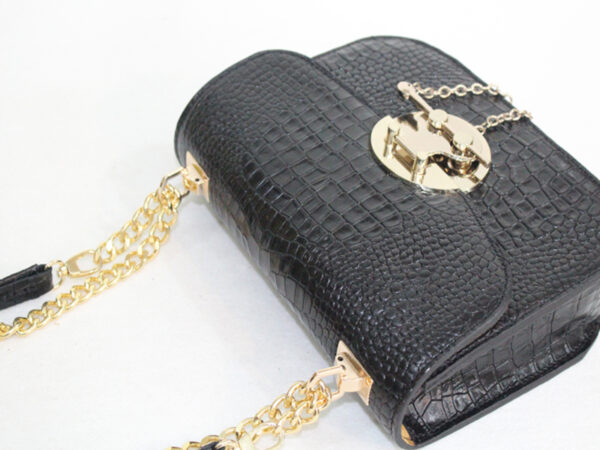 کیف-چرم-دست-دوز-زنانه