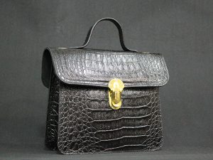 کیف مشکی ورنی