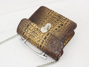 کیف روی دوشی خانمها