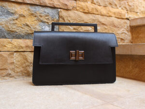 کیف روی دوشی چرم سیاه