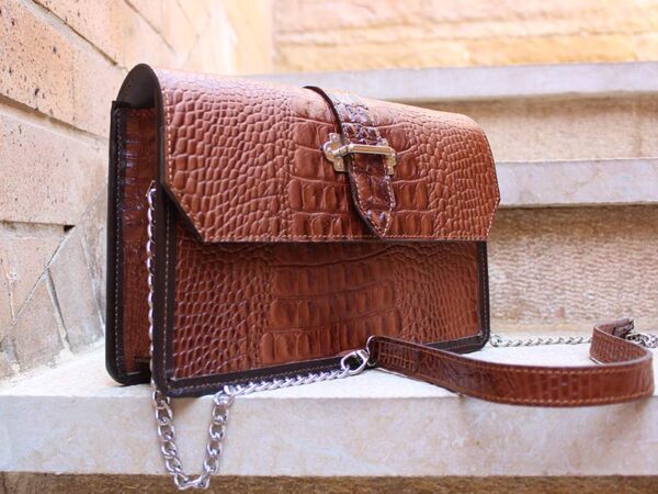 کیف قهوه ایی چرم طبیعی