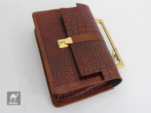 کیف زنانه روی دوشی