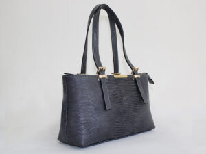 طراح کیف مجلسی گاتا