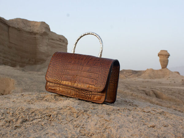 کیف متوسط زنانه چرمی