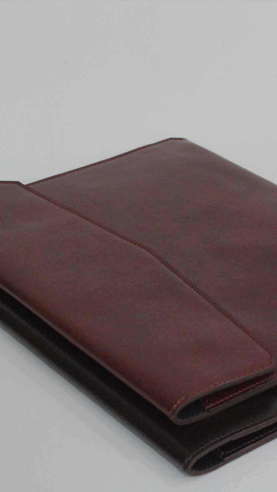 کیف تبلت چرم طبیعی
