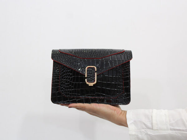 کیف چرم براق مشکی کروکو